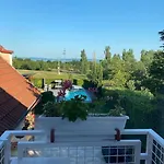 Tuende Nene Apartment Zanka