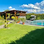 Tuende Nene Apartment Zanka