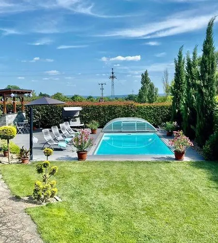 Tuende Nene Apartament Zánka